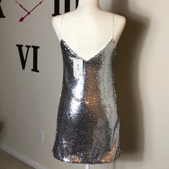 Sliver Sequined Mini - Picture 6 of 8